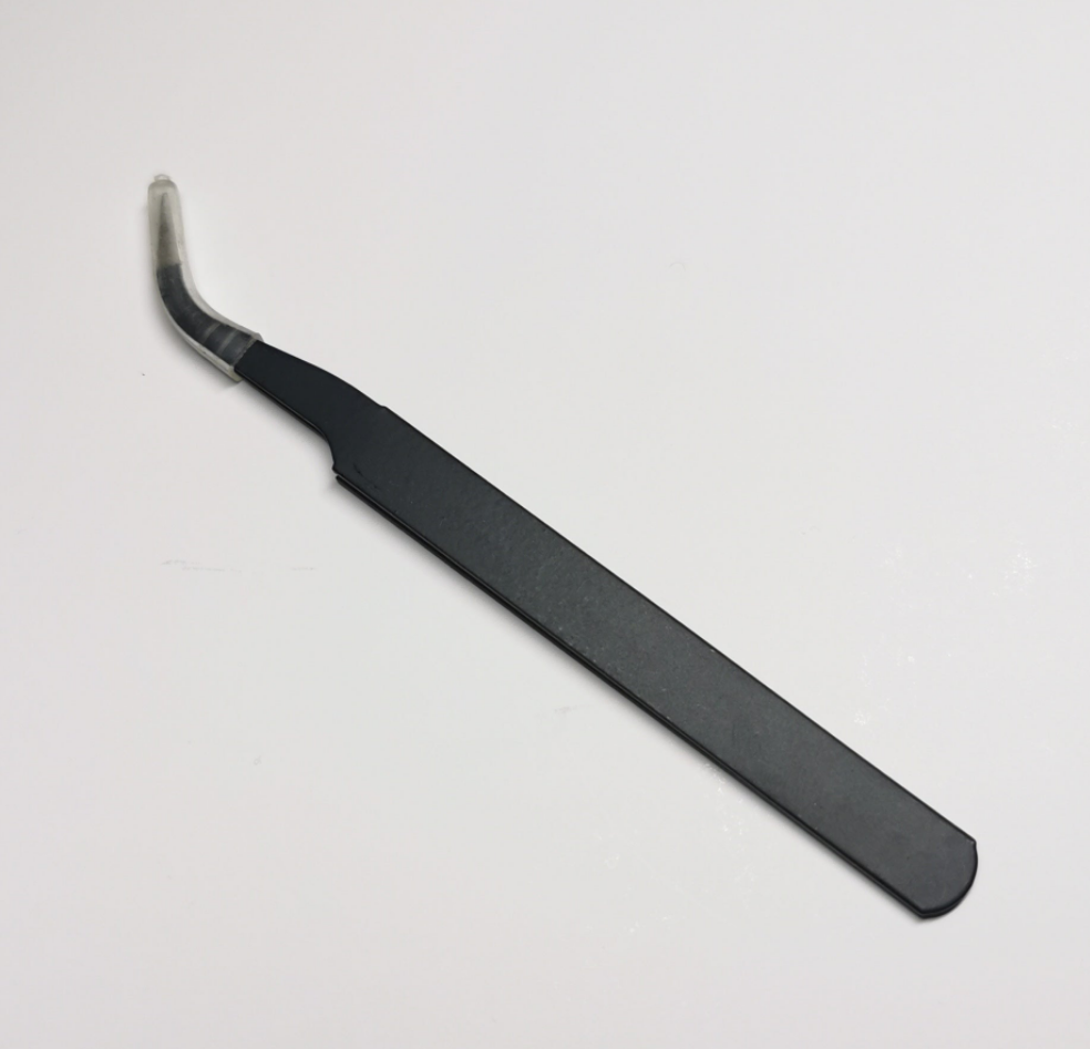 Tweezers